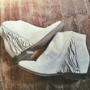 Cute Little Boots with Fringes.