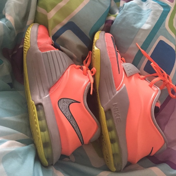 Iss - Picture 2 of 3