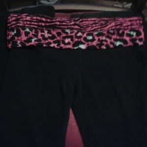 PINK VS pink and black lace leopard yogas