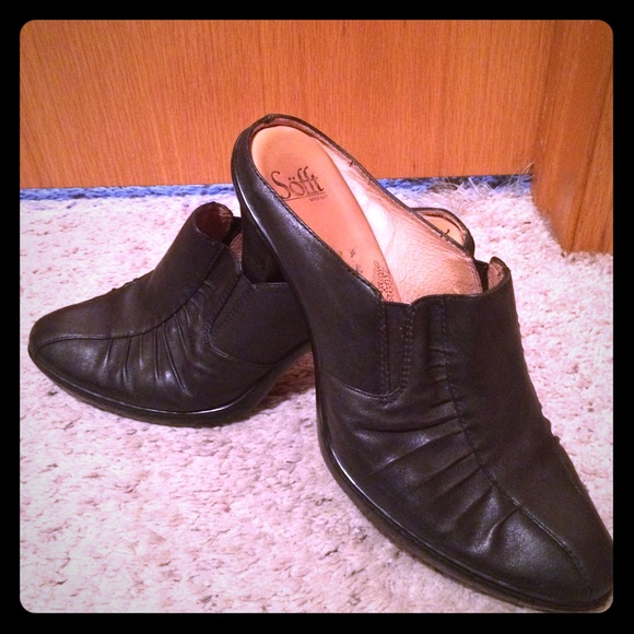 Sofft leather pumps