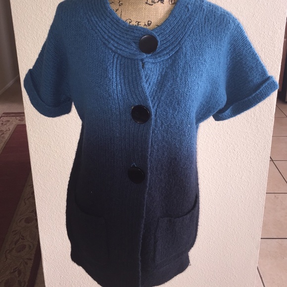 Sweater - Picture 1 of 4