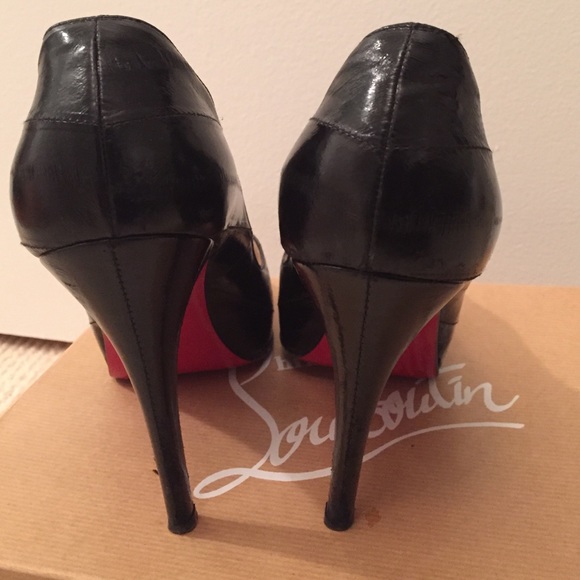 Christian Louboutin Very Prive Eel Leather Pump120 - Picture 3 of 6
