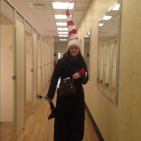 Meet your Posher, Carolyn - Picture 1 of 1