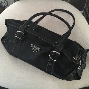 🌹Genuine, Prada handbag/shoulder bag.