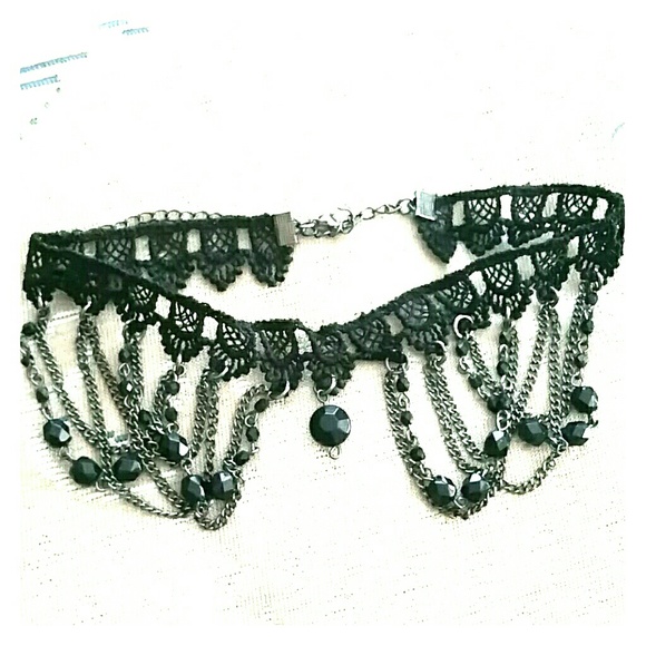 Gothic chain choker