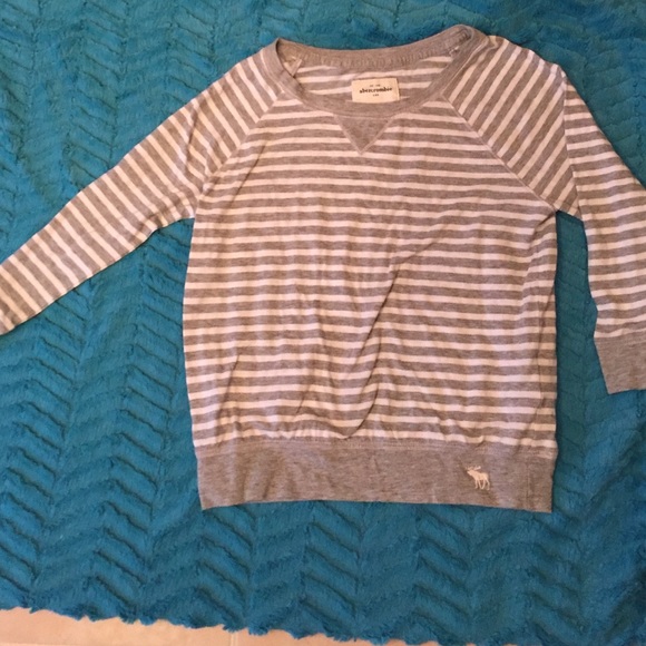 Girls Abercrombie Kids size Large Top