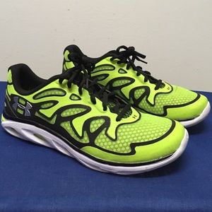MENS under armor shoes size 9.5