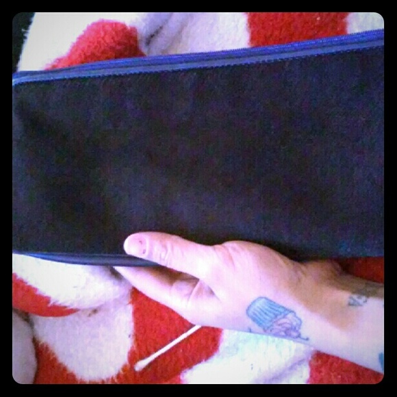 donald j. Pliner clutch