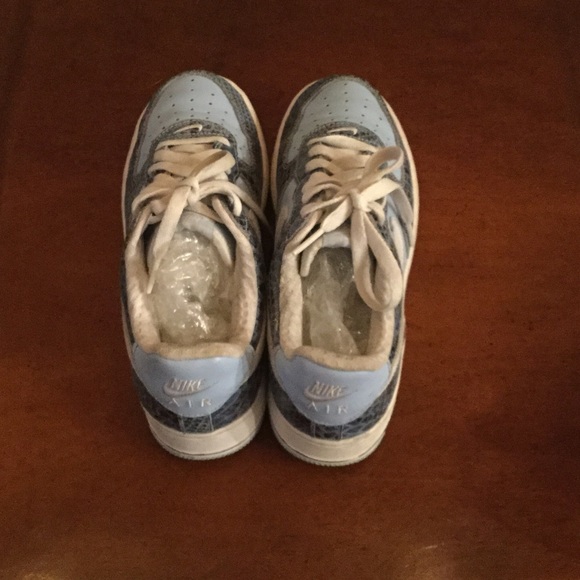 Nike AF1 limited edition sneaker - Picture 3 of 3