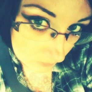 Meet your Posher, Anji