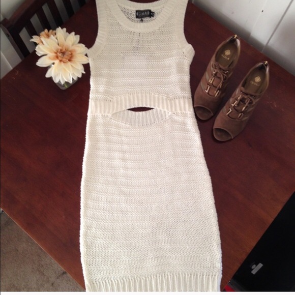 🚨SOLD🚨💕Boho Chic Cream Crochet Dress💕 - Picture 2 of 4