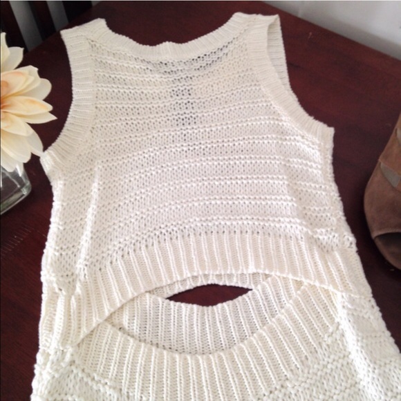 🚨SOLD🚨💕Boho Chic Cream Crochet Dress💕 - Picture 3 of 4