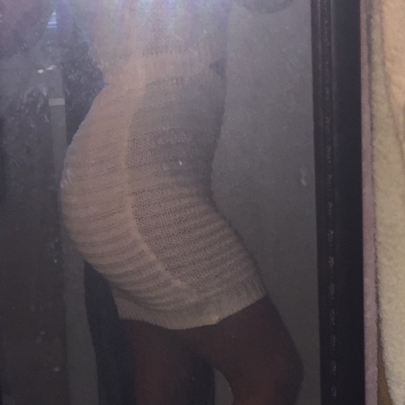 🚨SOLD🚨💕Boho Chic Cream Crochet Dress💕 - Picture 4 of 4