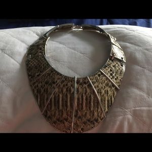 BCBGMAXAZRIA fashion necklace