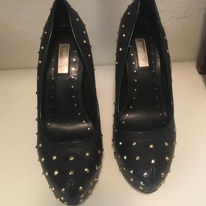 Top shop gold studded pumps