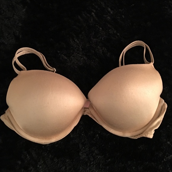 Victoria's Secret bra nude