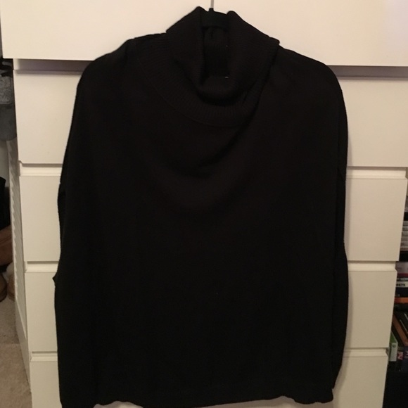 2 Bebe Oversized Crowl Neck Sweaters