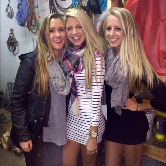 Meet your Posher, Kylie - Picture 1 of 1