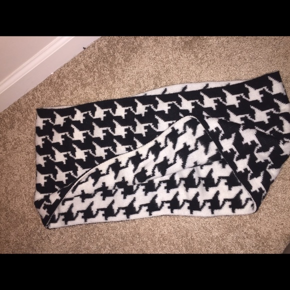 Greyhound Infinity Scarf