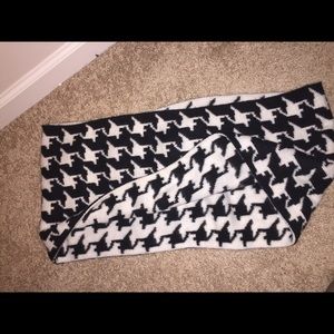 Greyhound Infinity Scarf