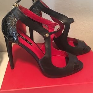 Charles Jourdan Beth sandals