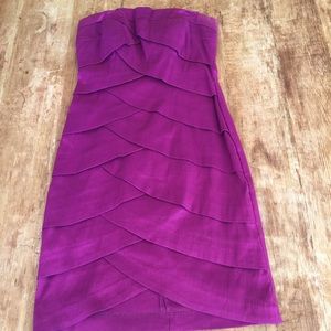 STRAPLESS FUSHIA DRESS