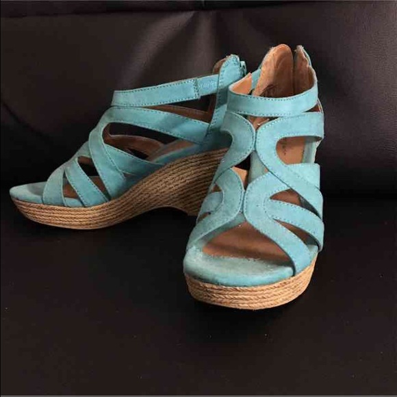 Turqoise Spring Wedges - Picture 2 of 4