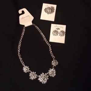 Donated**Prom/Formal jewelry sett