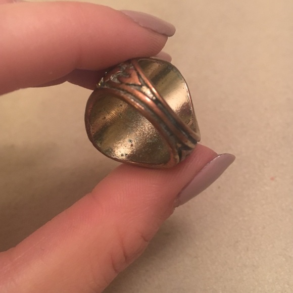 Ring - Picture 3 of 3