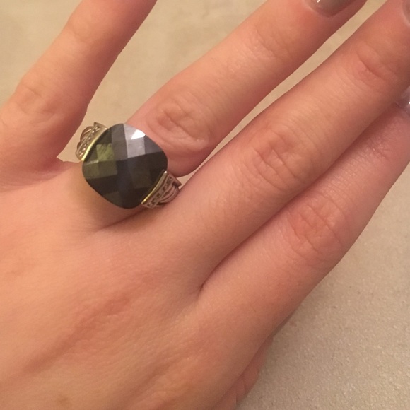 Beautiful black stone ring