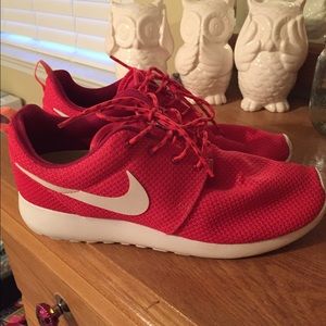 Nike roshes