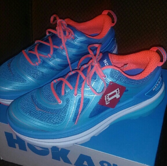 Hoka. W constant