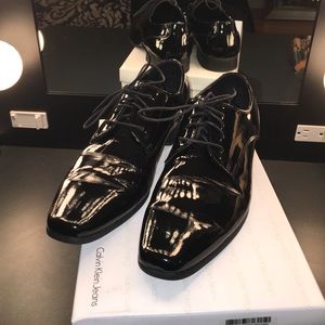 Men's size 9 tuxedo shoes nice and shiny