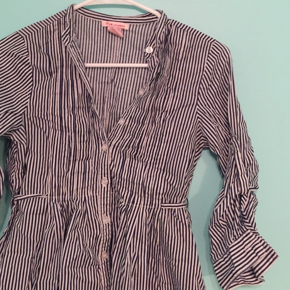 blue and white striped button up top