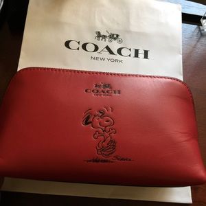 SALE 🎈 💄SNOOPY COSMETICS BAG💄