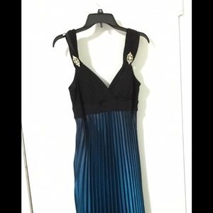 Betsy & Adam pleated ombré gown teal/black