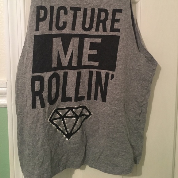 Muscle tee