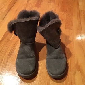 Authentic Ugg Bailey Button Boot in Grey