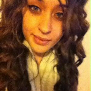 Meet your Posher, Alexis