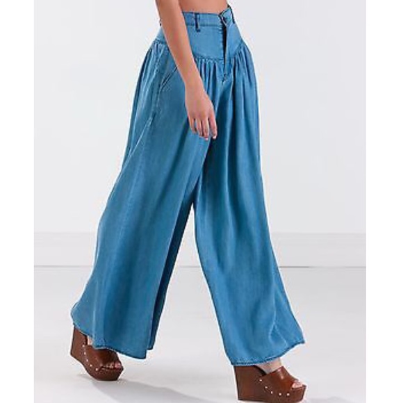 Chambray Wide Leg Palazzo pants sizeM NWT
