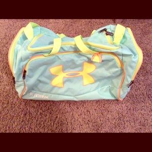 UA medium gym bag