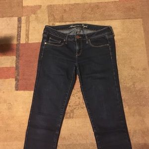 AE dark wash skinny jeans. Fit size 8