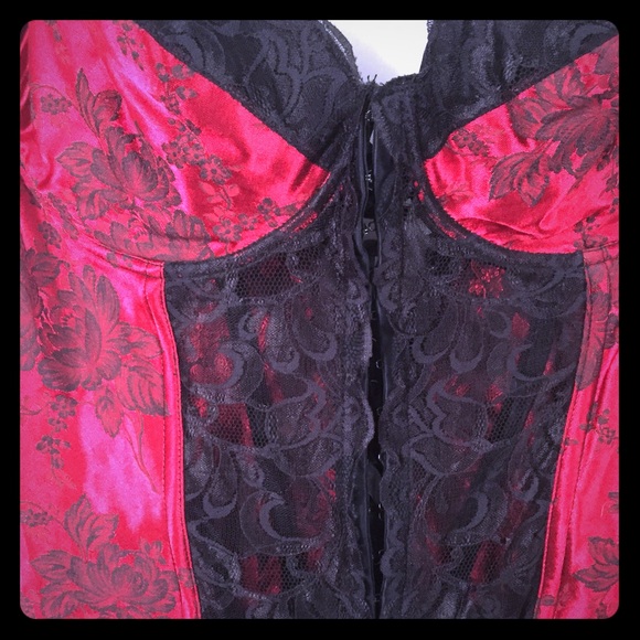 Red corset size 44