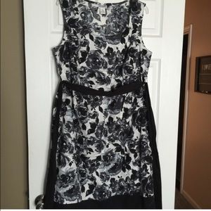 Motherhood maternity dress