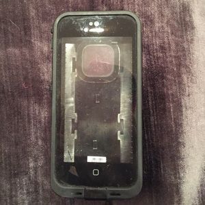 Black life proof for a iPhone 5