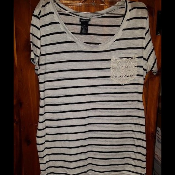 🔹sold🔹Rue 21 blouse