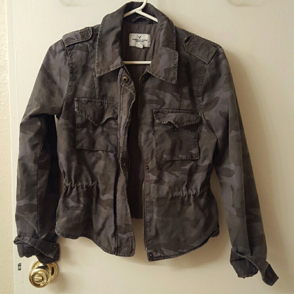 🚫 Deal of the Day 🚫 Camo jacket!