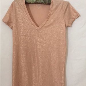 Glam peach v-neck tee