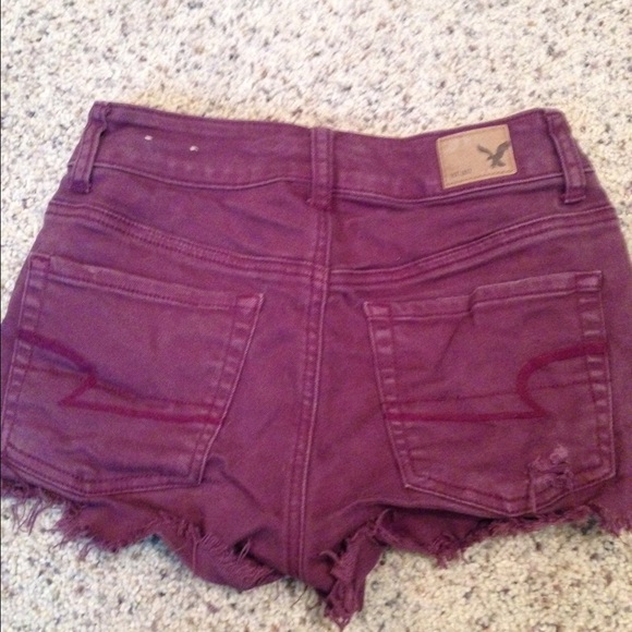 MAROON HIGH WASTED AMERICAN EAGLE SHORTS - Picture 2 of 2