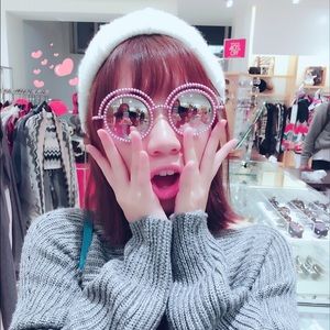 Meet your Posher, Ying